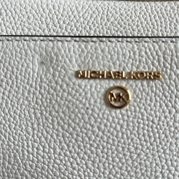 Michael Kors Jet Set Charm East West Leather Camera Crossbody-Optic White - Picture 5 of 5